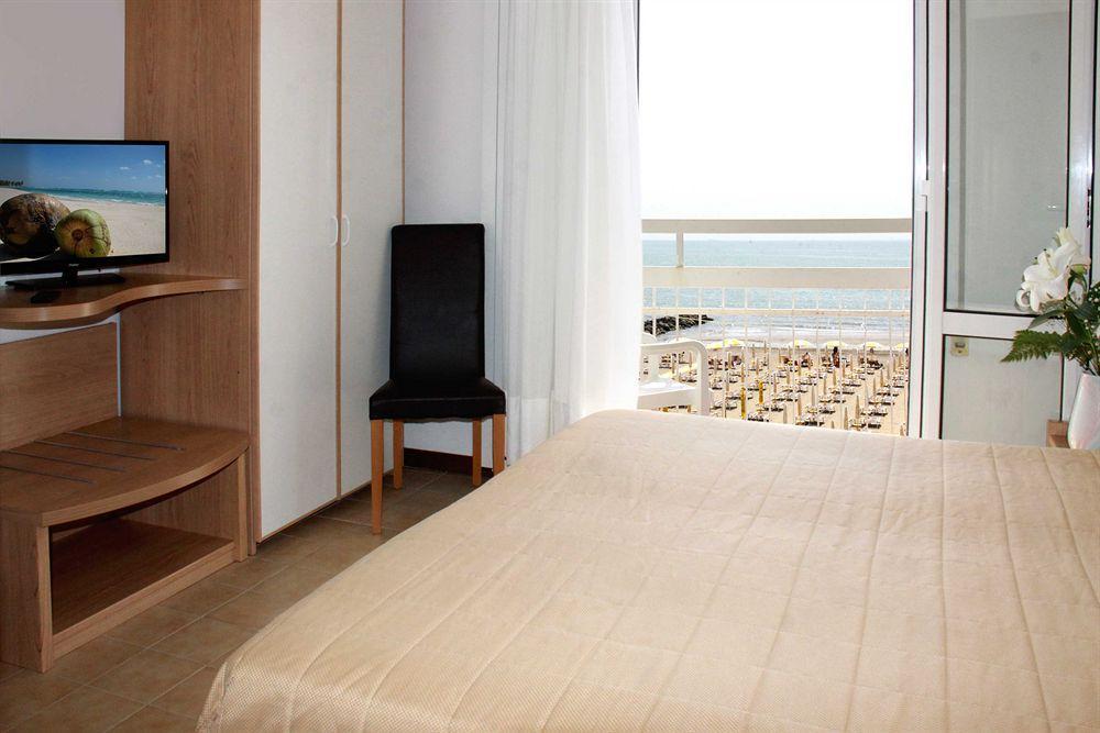 Hotel Astoria Caorle Esterno foto