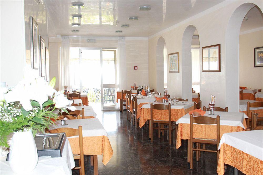 Hotel Astoria Caorle Esterno foto