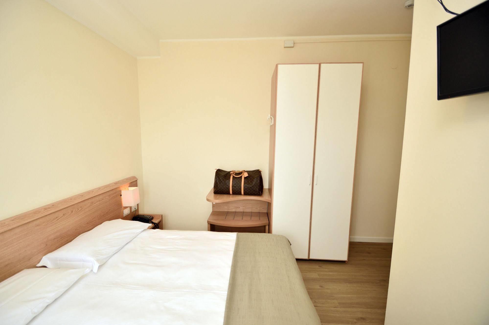 Hotel Astoria Caorle Esterno foto