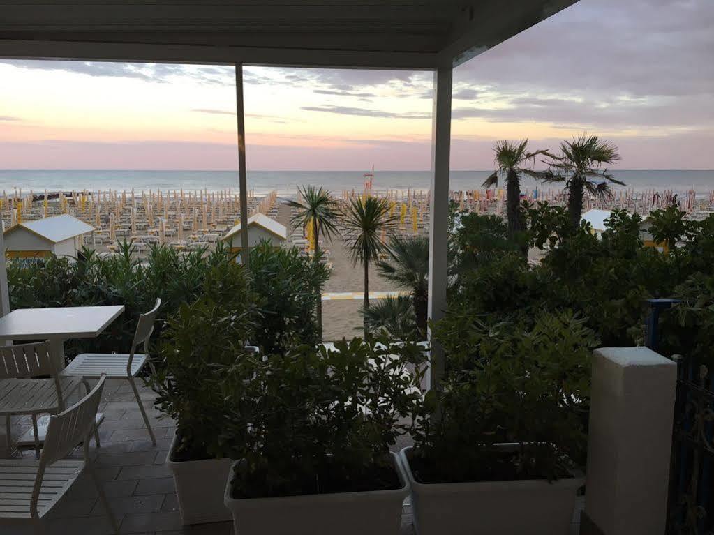Hotel Astoria Caorle Esterno foto